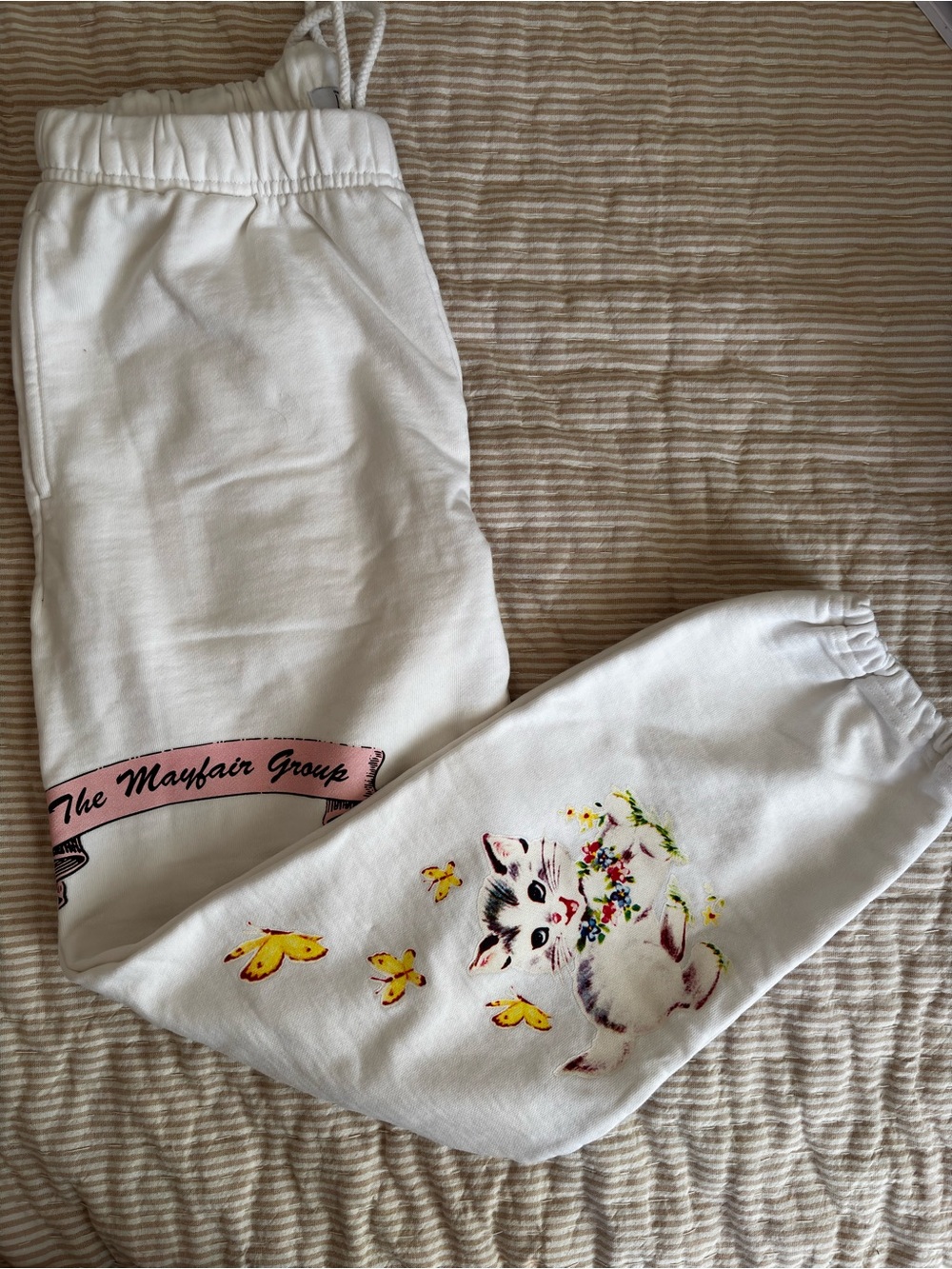 Mayfair Group white kitten be nice sweatpants - Women's Relaxed Jogger XS - Picture 3 of 8